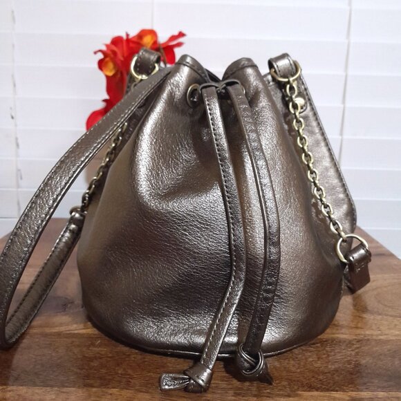 Hobo International Leather Metallic Bronze Shimmer Bucket Shoulder Bag - Picture 5 of 11